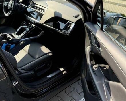 Черный Ягуар I-Pace, объемом двигателя 0 л и пробегом 162 тыс. км за 27999 $, фото 3 на Automoto.ua