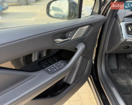 Черный Ягуар I-Pace, объемом двигателя 0 л и пробегом 202 тыс. км за 19100 $, фото 11 на Automoto.ua