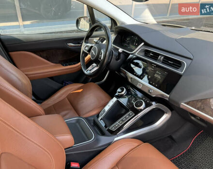 Черный Ягуар I-Pace, объемом двигателя 0 л и пробегом 95 тыс. км за 25500 $, фото 27 на Automoto.ua