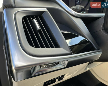 Черный Ягуар I-Pace, объемом двигателя 0 л и пробегом 175 тыс. км за 28900 $, фото 78 на Automoto.ua