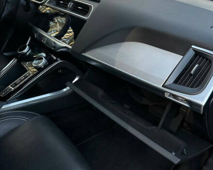 Черный Ягуар I-Pace, объемом двигателя 0 л и пробегом 132 тыс. км за 21900 $, фото 14 на Automoto.ua