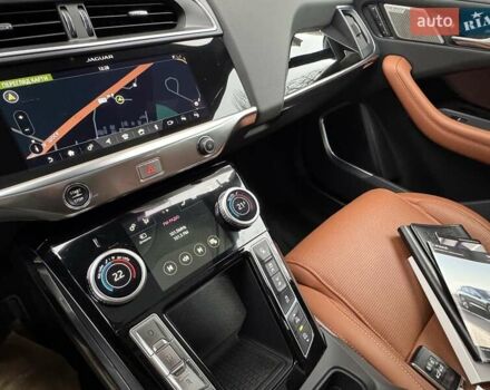 Черный Ягуар I-Pace, объемом двигателя 0 л и пробегом 130 тыс. км за 21900 $, фото 18 на Automoto.ua