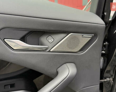 Черный Ягуар I-Pace, объемом двигателя 0 л и пробегом 121 тыс. км за 22500 $, фото 41 на Automoto.ua