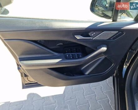 Черный Ягуар I-Pace, объемом двигателя 0 л и пробегом 120 тыс. км за 21900 $, фото 23 на Automoto.ua