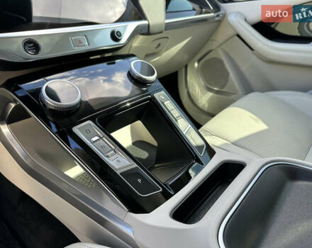 Черный Ягуар I-Pace, объемом двигателя 0 л и пробегом 175 тыс. км за 28900 $, фото 71 на Automoto.ua