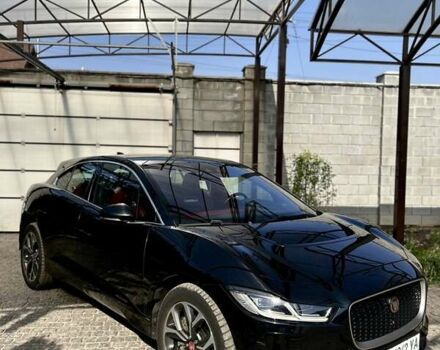 Черный Ягуар I-Pace, объемом двигателя 0 л и пробегом 124 тыс. км за 27500 $, фото 1 на Automoto.ua