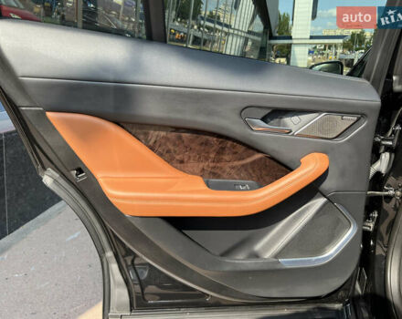 Черный Ягуар I-Pace, объемом двигателя 0 л и пробегом 95 тыс. км за 25500 $, фото 18 на Automoto.ua