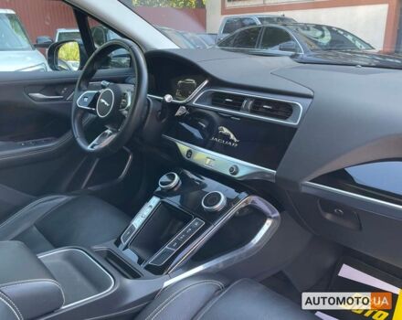 Черный Ягуар I-Pace, объемом двигателя 90 л и пробегом 121 тыс. км за 27100 $, фото 26 на Automoto.ua