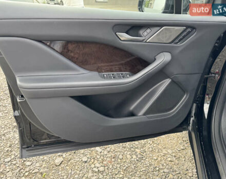 Чорний Ягуар I-Pace, об'ємом двигуна 0 л та пробігом 119 тис. км за 24999 $, фото 14 на Automoto.ua