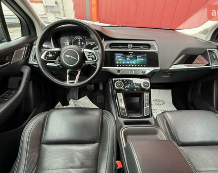 Черный Ягуар I-Pace, объемом двигателя 0 л и пробегом 121 тыс. км за 22500 $, фото 64 на Automoto.ua