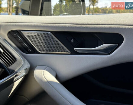Черный Ягуар I-Pace, объемом двигателя 0 л и пробегом 66 тыс. км за 24200 $, фото 30 на Automoto.ua