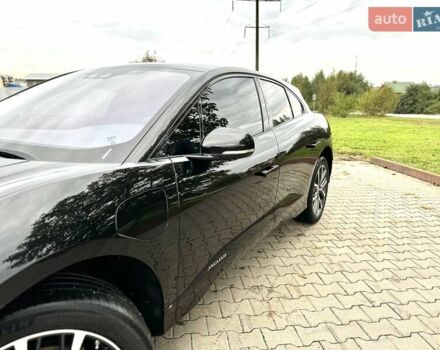 Черный Ягуар I-Pace, объемом двигателя 0 л и пробегом 190 тыс. км за 22500 $, фото 5 на Automoto.ua
