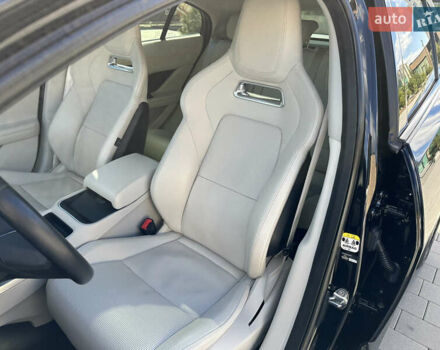 Черный Ягуар I-Pace, объемом двигателя 0 л и пробегом 175 тыс. км за 28900 $, фото 91 на Automoto.ua