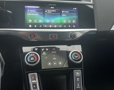 Черный Ягуар I-Pace, объемом двигателя 0 л и пробегом 92 тыс. км за 23000 $, фото 6 на Automoto.ua