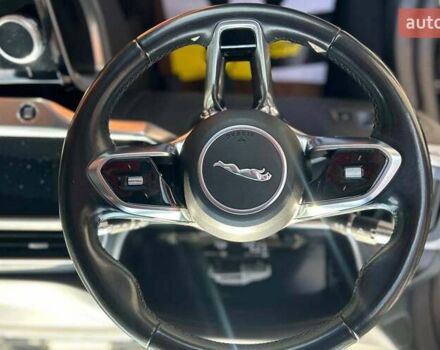 Черный Ягуар I-Pace, объемом двигателя 0 л и пробегом 61 тыс. км за 29000 $, фото 14 на Automoto.ua