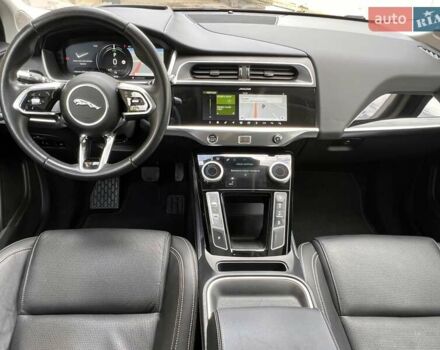Черный Ягуар I-Pace, объемом двигателя 0 л и пробегом 69 тыс. км за 21999 $, фото 4 на Automoto.ua