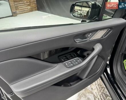 Черный Ягуар I-Pace, объемом двигателя 0 л и пробегом 79 тыс. км за 25700 $, фото 23 на Automoto.ua