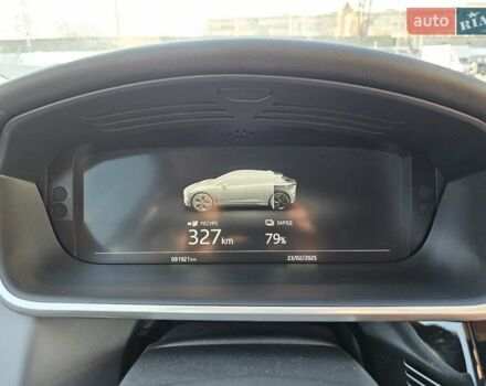 Черный Ягуар I-Pace, объемом двигателя 0 л и пробегом 91 тыс. км за 28000 $, фото 16 на Automoto.ua