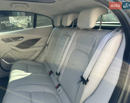 Черный Ягуар I-Pace, объемом двигателя 0 л и пробегом 175 тыс. км за 28900 $, фото 62 на Automoto.ua