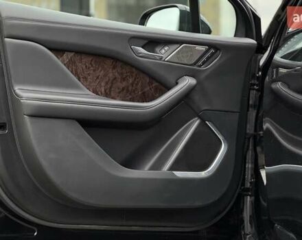 Черный Ягуар I-Pace, объемом двигателя 0 л и пробегом 36 тыс. км за 31999 $, фото 10 на Automoto.ua