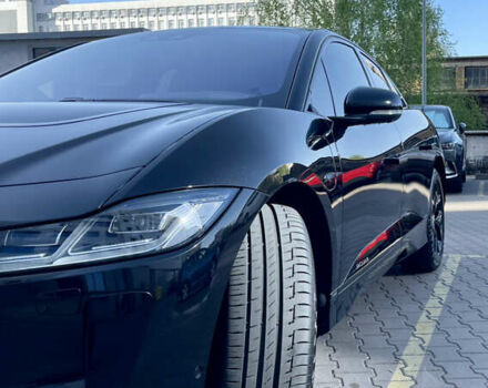 Черный Ягуар I-Pace, объемом двигателя 0 л и пробегом 102 тыс. км за 24990 $, фото 2 на Automoto.ua