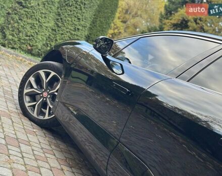 Черный Ягуар I-Pace, объемом двигателя 0 л и пробегом 80 тыс. км за 22750 $, фото 37 на Automoto.ua