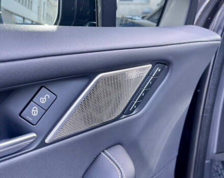 Черный Ягуар I-Pace, объемом двигателя 0 л и пробегом 102 тыс. км за 24990 $, фото 12 на Automoto.ua