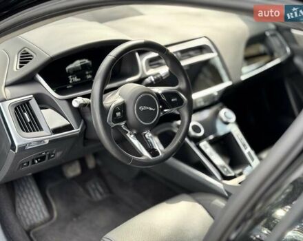 Черный Ягуар I-Pace, объемом двигателя 0 л и пробегом 95 тыс. км за 21500 $, фото 8 на Automoto.ua