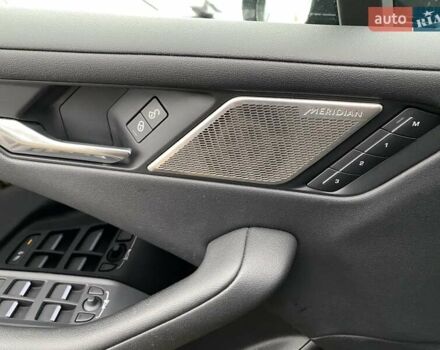 Чорний Ягуар I-Pace, об'ємом двигуна 0 л та пробігом 120 тис. км за 24900 $, фото 4 на Automoto.ua