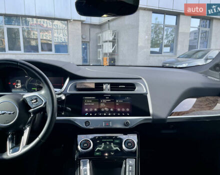 Черный Ягуар I-Pace, объемом двигателя 0 л и пробегом 102 тыс. км за 24990 $, фото 11 на Automoto.ua