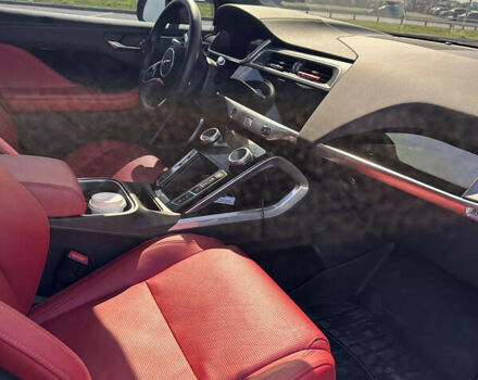 Черный Ягуар I-Pace, объемом двигателя 0 л и пробегом 74 тыс. км за 28800 $, фото 14 на Automoto.ua
