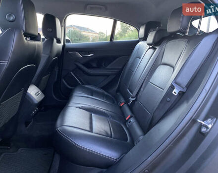 Черный Ягуар I-Pace, объемом двигателя 0 л и пробегом 120 тыс. км за 25900 $, фото 116 на Automoto.ua