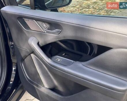 Черный Ягуар I-Pace, объемом двигателя 0 л и пробегом 107 тыс. км за 21900 $, фото 25 на Automoto.ua