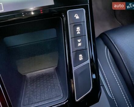 Черный Ягуар I-Pace, объемом двигателя 0 л и пробегом 90 тыс. км за 25900 $, фото 61 на Automoto.ua