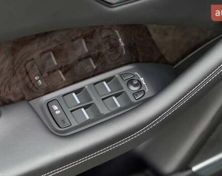 Черный Ягуар I-Pace, объемом двигателя 0 л и пробегом 36 тыс. км за 31999 $, фото 11 на Automoto.ua