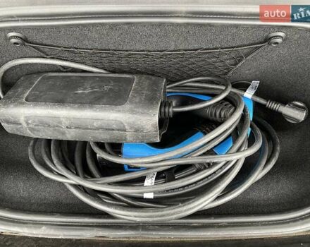 Черный Ягуар I-Pace, объемом двигателя 0 л и пробегом 98 тыс. км за 25200 $, фото 24 на Automoto.ua