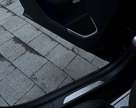 Черный Ягуар I-Pace, объемом двигателя 0 л и пробегом 69 тыс. км за 29900 $, фото 29 на Automoto.ua