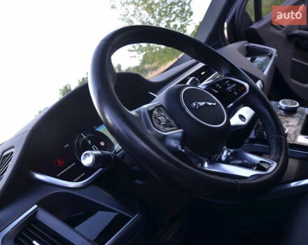 Черный Ягуар I-Pace, объемом двигателя 0 л и пробегом 72 тыс. км за 23150 $, фото 36 на Automoto.ua