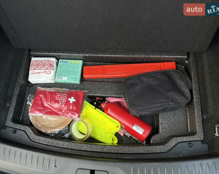 Черный Ягуар I-Pace, объемом двигателя 0 л и пробегом 115 тыс. км за 26800 $, фото 54 на Automoto.ua