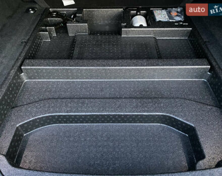 Черный Ягуар I-Pace, объемом двигателя 0 л и пробегом 120 тыс. км за 25900 $, фото 125 на Automoto.ua