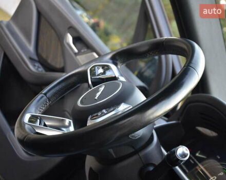 Черный Ягуар I-Pace, объемом двигателя 0 л и пробегом 72 тыс. км за 23150 $, фото 59 на Automoto.ua