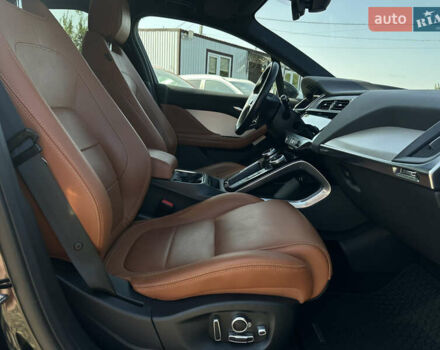 Черный Ягуар I-Pace, объемом двигателя 0 л и пробегом 89 тыс. км за 25400 $, фото 74 на Automoto.ua