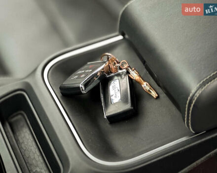 Черный Ягуар I-Pace, объемом двигателя 0 л и пробегом 138 тыс. км за 24500 $, фото 69 на Automoto.ua