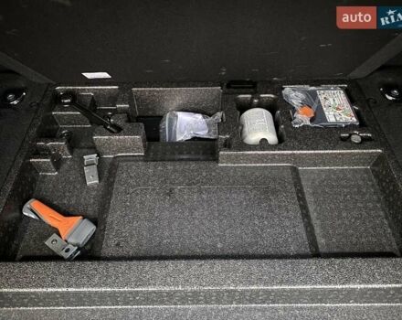 Черный Ягуар I-Pace, объемом двигателя 0 л и пробегом 90 тыс. км за 26900 $, фото 83 на Automoto.ua