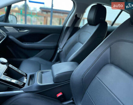 Черный Ягуар I-Pace, объемом двигателя 0 л и пробегом 109 тыс. км за 20000 $, фото 9 на Automoto.ua