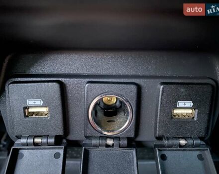 Черный Ягуар I-Pace, объемом двигателя 0 л и пробегом 90 тыс. км за 26900 $, фото 78 на Automoto.ua