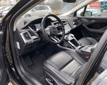 Черный Ягуар I-Pace, объемом двигателя 0 л и пробегом 98 тыс. км за 25200 $, фото 1 на Automoto.ua