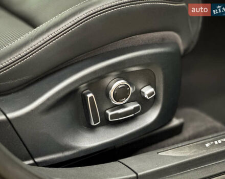 Черный Ягуар I-Pace, объемом двигателя 0 л и пробегом 138 тыс. км за 24500 $, фото 51 на Automoto.ua