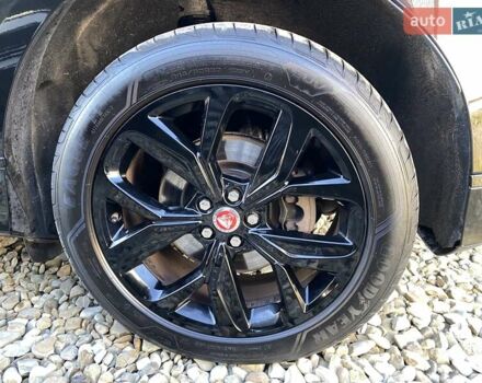 Черный Ягуар I-Pace, объемом двигателя 0 л и пробегом 90 тыс. км за 26900 $, фото 25 на Automoto.ua