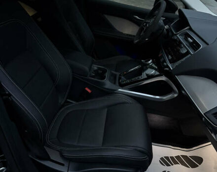 Черный Ягуар I-Pace, объемом двигателя 0 л и пробегом 69 тыс. км за 29900 $, фото 26 на Automoto.ua